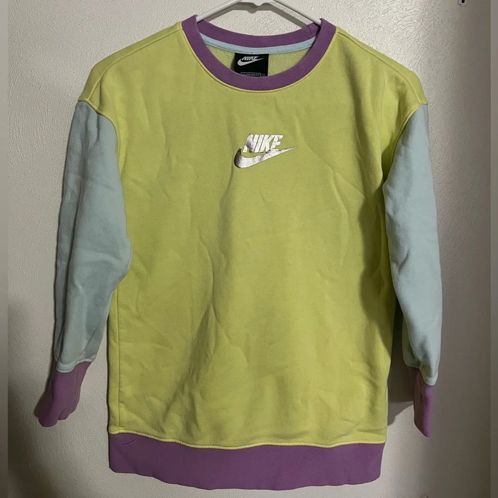 NIKE Color Clash Color Block Fleece Crewneck Sweatshirt Metallic Logo Girl's S